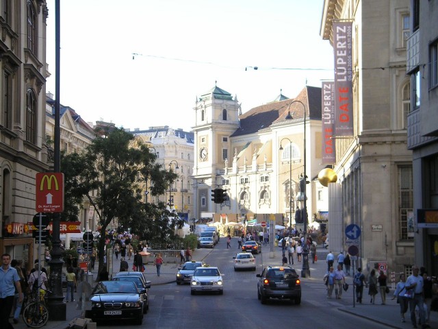 Frayung Square in Vienna